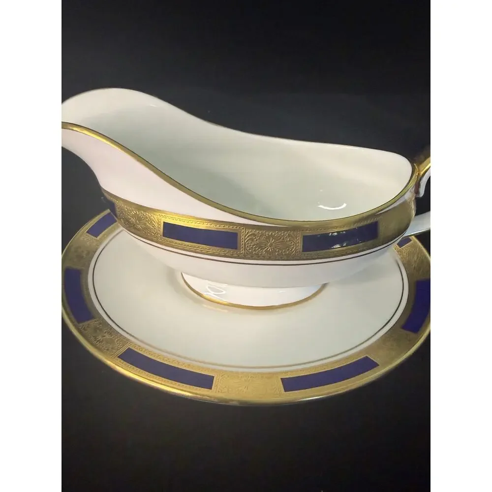 Aynsley Empress gravy boat and plate bone china England